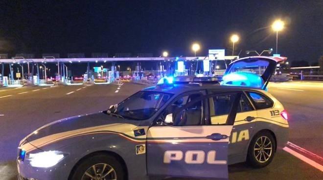 Prato, si spaccia per un ispettore di polizia e deruba un “compro oro”: arrestato