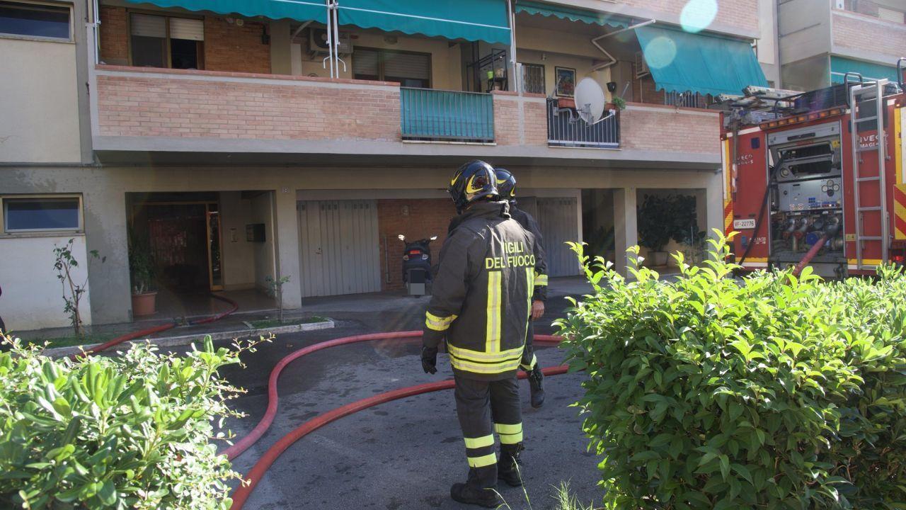 
	Vigili del fuoco sul posto (foto Agenzia Bf)

