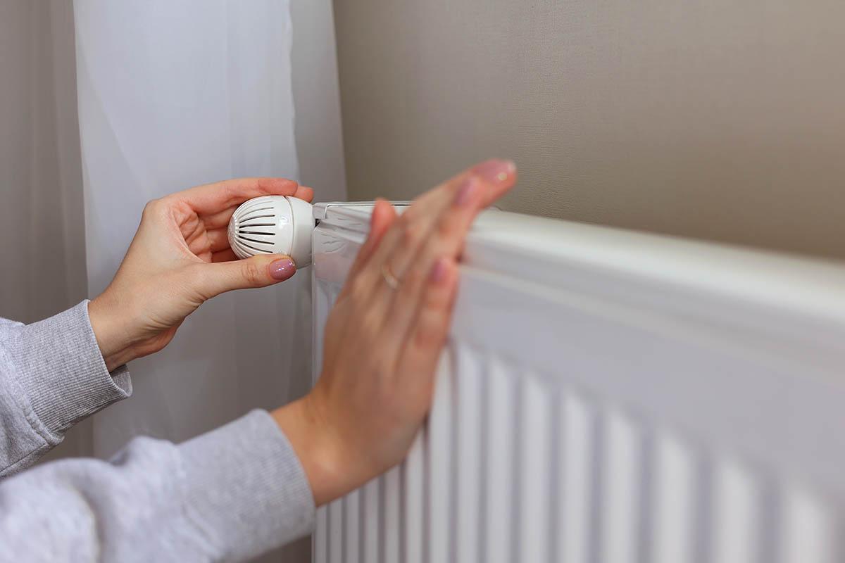 Calano le temperature, via libera ai termosifoni: quando si possono accendere