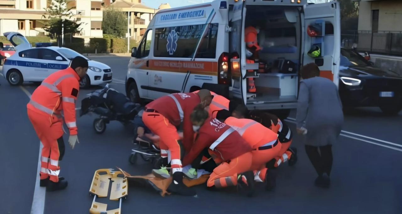 Travolto da un’auto mentre attraversa la strada: grave un uomo