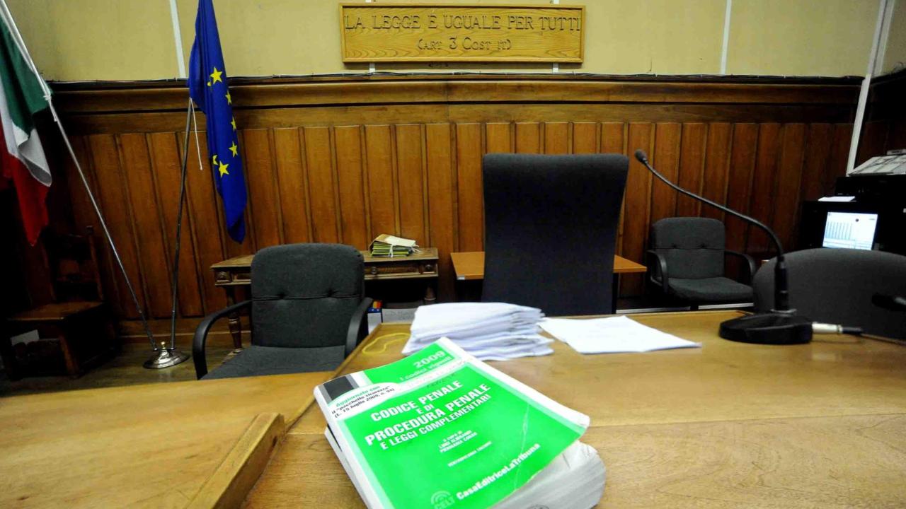 «Spacciava droga per strada»: condannato ex rugbista livornese di 25 anni