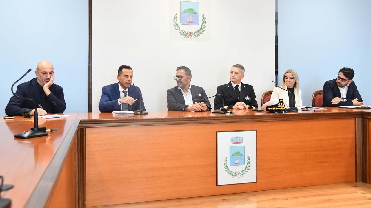 
	Da sinistra Viola, Bagal&agrave;, Fasolino, Vaiardi, Caddeo e Derosas

