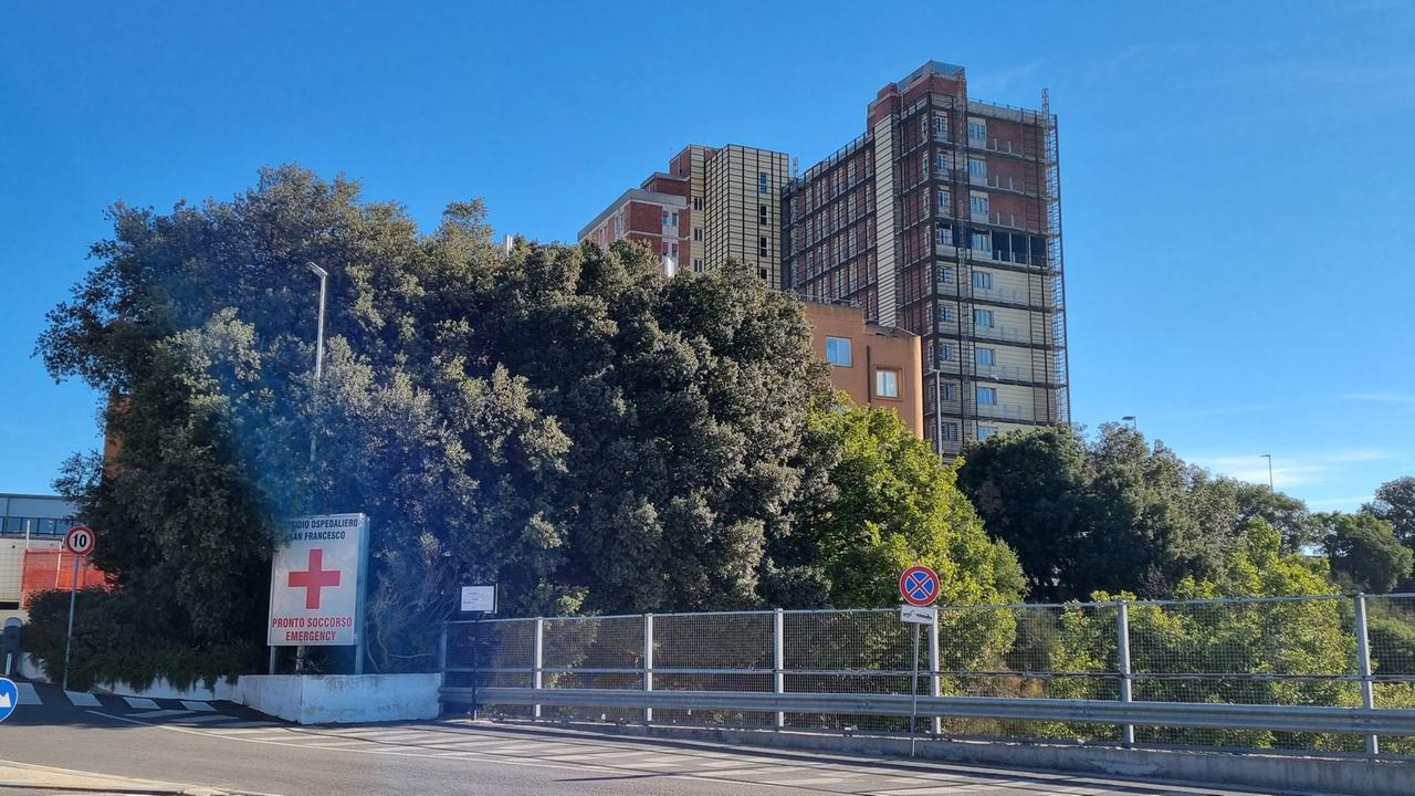 Caduta dal poggiolo a Nule, la donna è in prognosi riservata