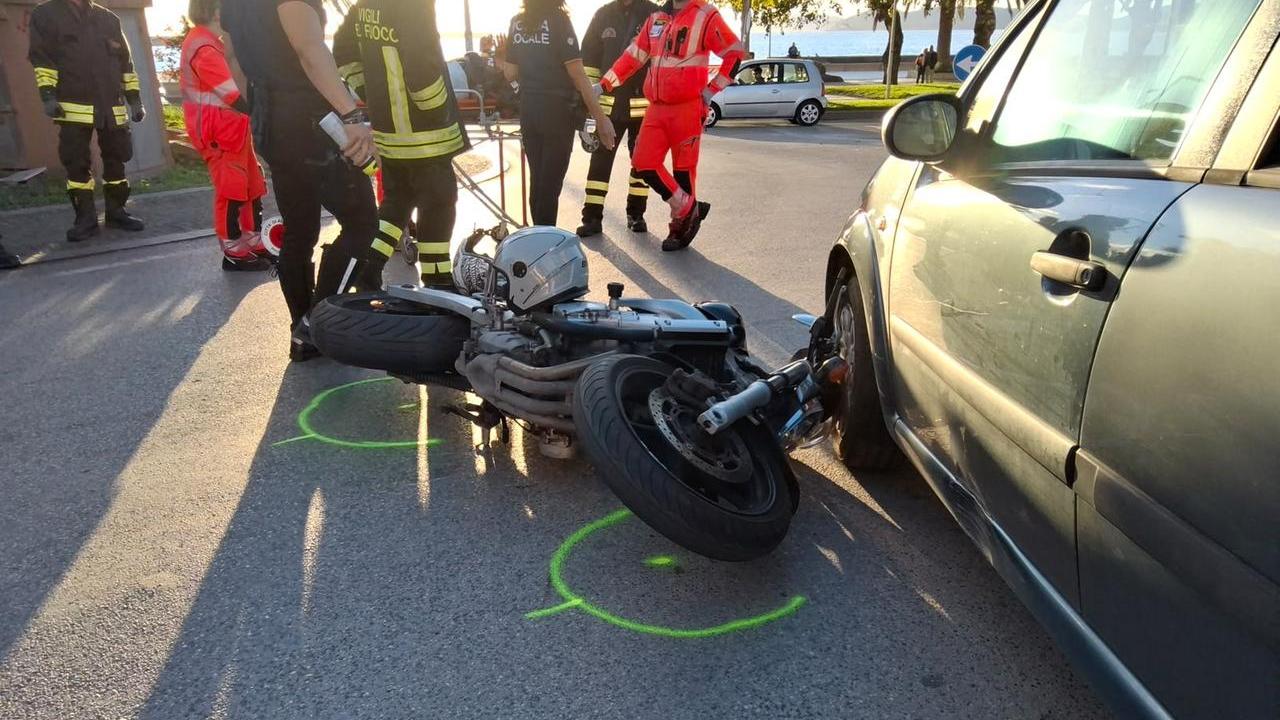 Alghero, scontro tra auto e moto: un ferito
