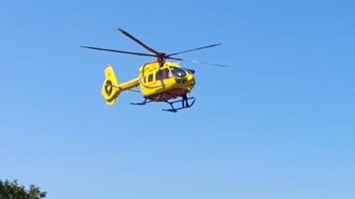 Investita da un’auto a Castelsardo, grave una donna