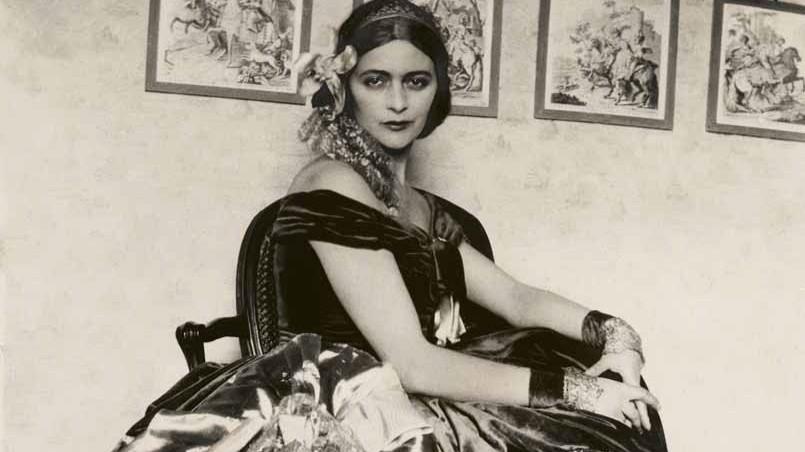 Edina Altara, l’arte di reinventarsi: a Nuoro la grande mostra tra moda e design