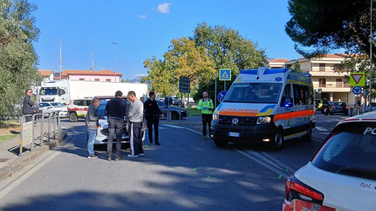 I rilievi della Polizia locale in via Nenni