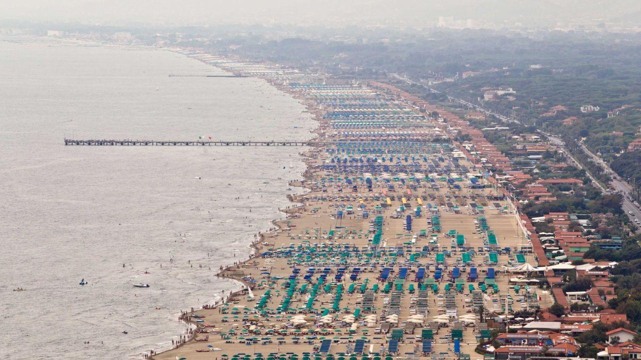 Stabilimenti balneari in Versilia: ecco la squadra che farà le “aste” per le spiagge di Forte dei Marmi