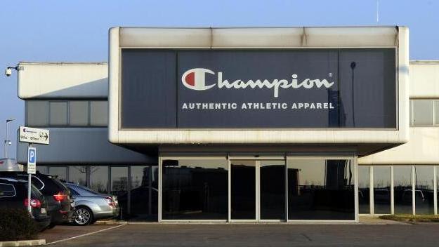 Champion, esuberi a Carpi: a rischio una cinquantina di posti di lavoro