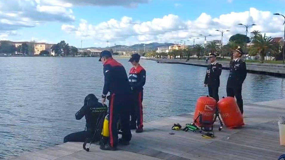 Olbia, omicidio di Pietro Sciusco: i carabinieri cercano l’arma del delitto in mare