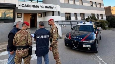 Il blitz all’alba e la fuga nella boscaglia: latitante arrestato dai carabinieri nel Sassarese
