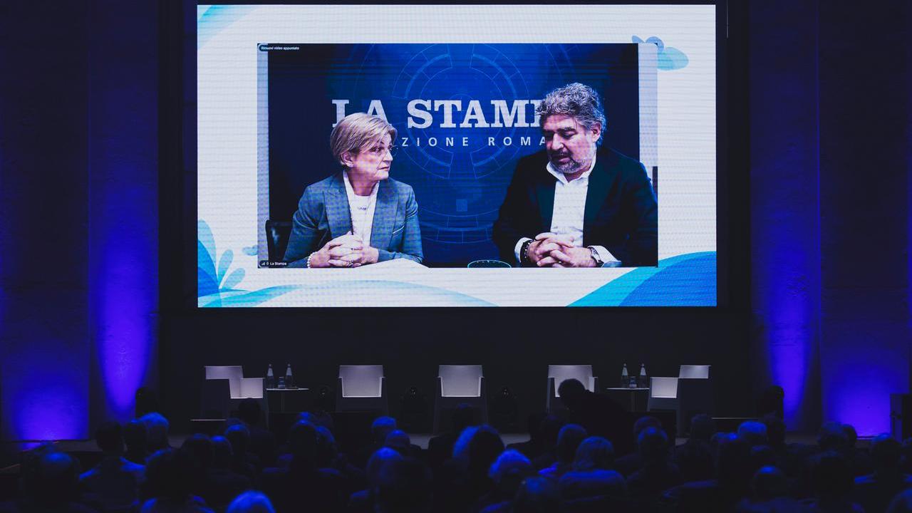 La ministra del Lavoro Marina Calderone intervista da Alessandro Barbera durante l'evento "Vivere a lungo, vivere meglio" presso la Nuvola Lavazza a Torino
