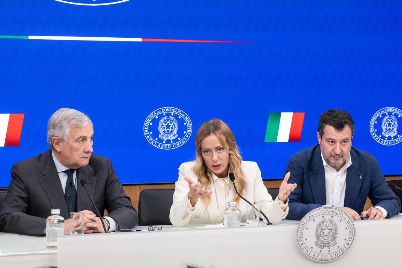 Manovra 2027, testo «bollinato»: dal taglio dell’Irpef (ma solo per un anno) alle pensioni, cosa prevede e le novità