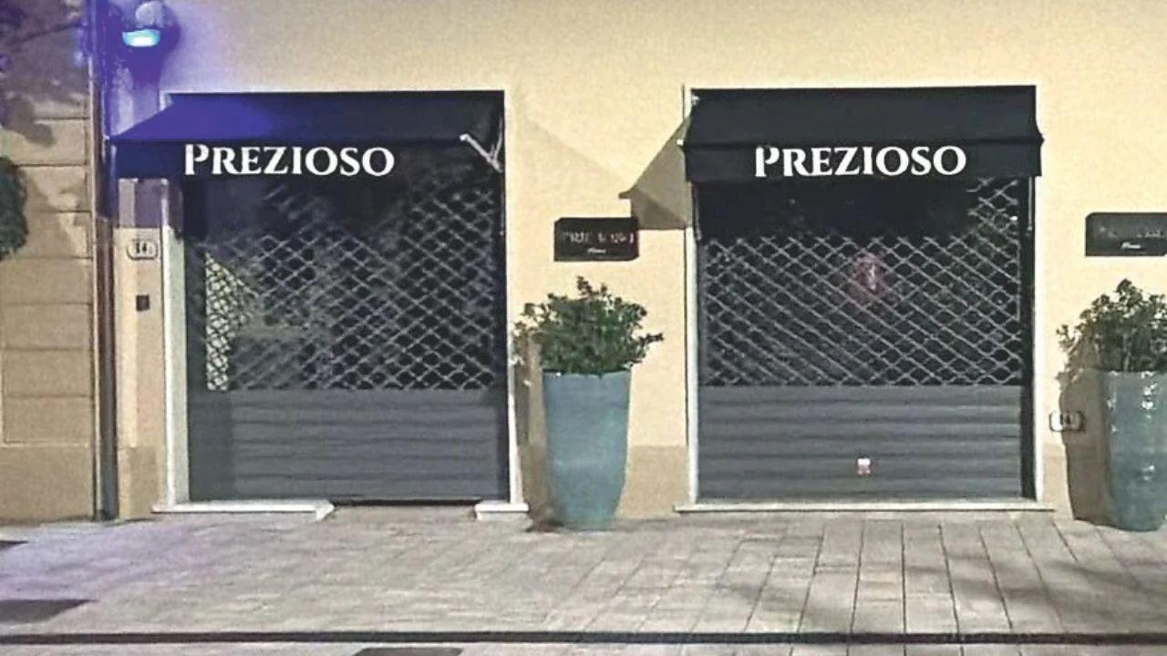 
	La boutique in cui &egrave; avvenuta la rapina

