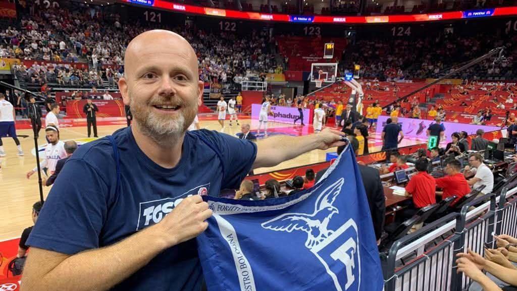 È morto a 52 anni Luca Zani, allenatore di basket e grande tifoso della Fortitudo
