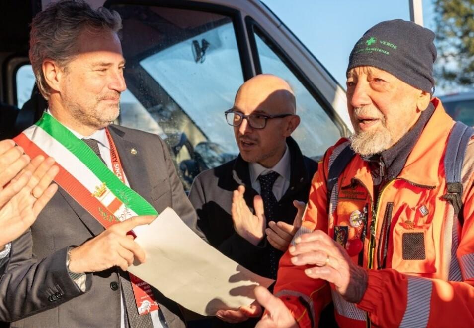 Lucca, premio alla generosità di Leoncini: a 90 anni sempre in prima linea<br>
