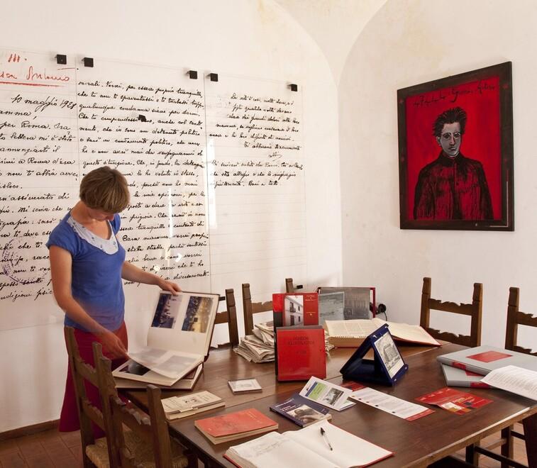 Gramsci nella lista nera di Meta: l’annuncio dell’evento della Casa museo oscurato da Facebook