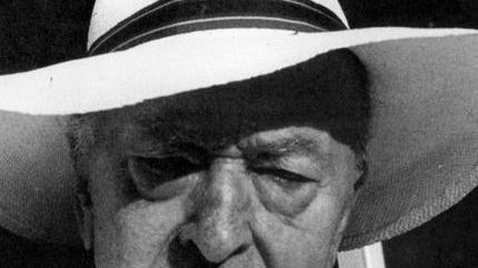 Alla Poiesis Art ultime occasioni per le foto-ritratto del poeta Villa