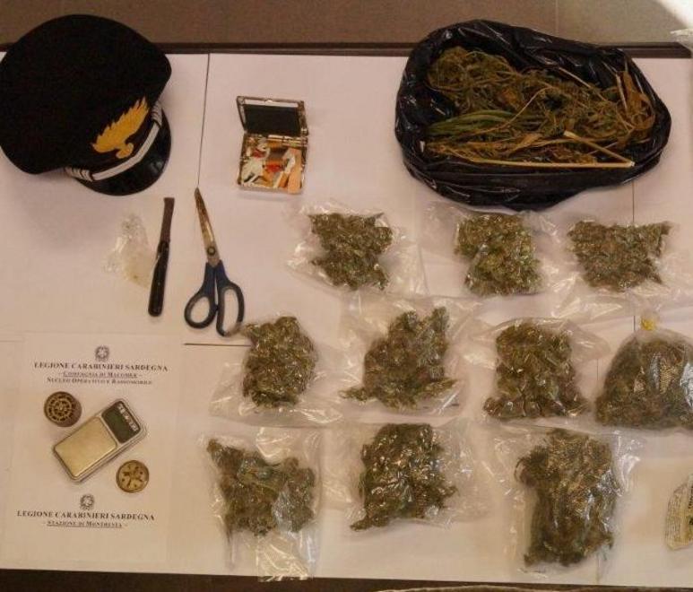 Cannabis in casa, 35enne finisce agli arresti domiciliari