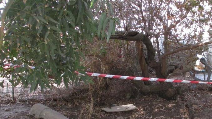 Amianto a ridosso dell’ospedale, nessuno interviene