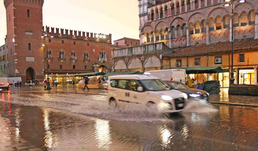 Allagamenti di strade e garage 