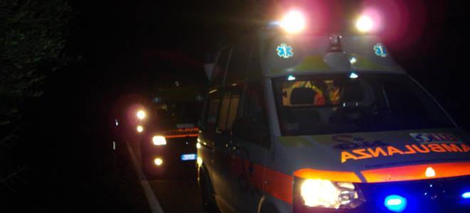 Travolto mentre cammina sul ciglio della strada, gravissimo un 12enne 