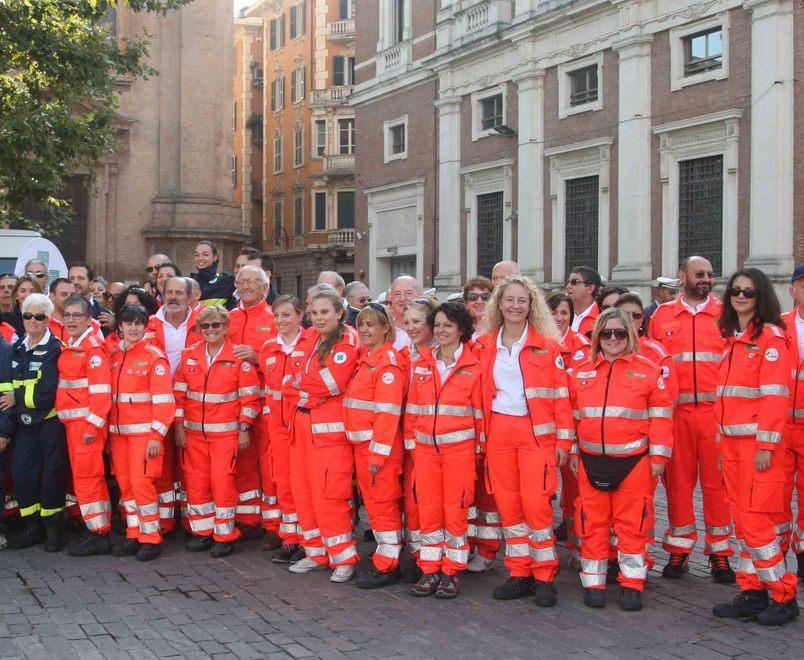 Cent’anni di Croce Verde festeggiati tra la gente