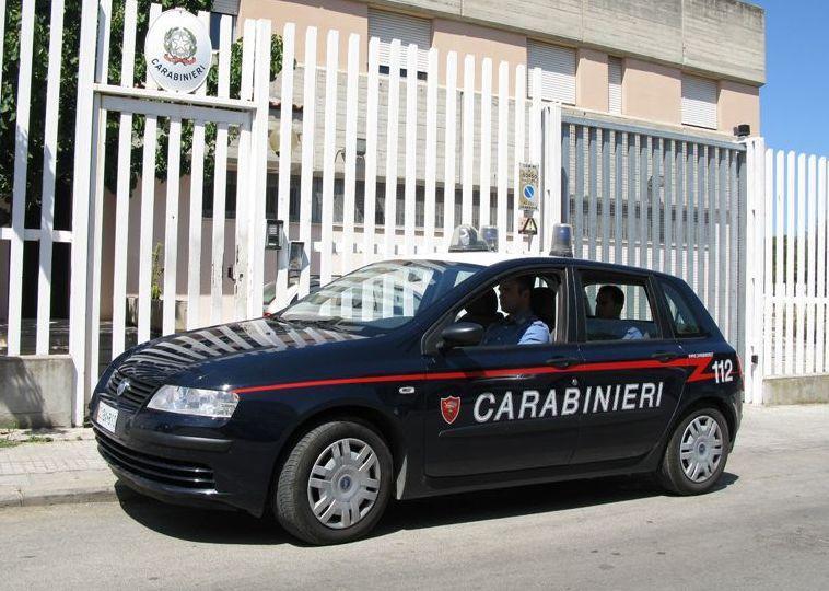 Rissa con bastoni per la pasticceria contesa: cinque feriti e sette arrestati 