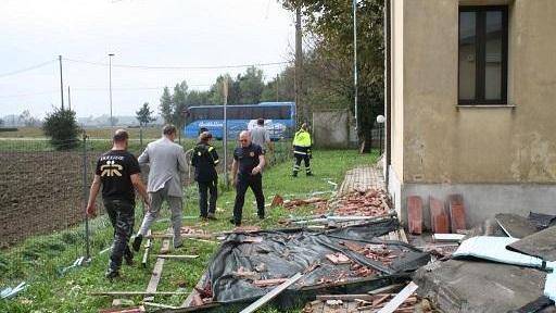 Danni per tromba d'aria a Gurzone (Ro)