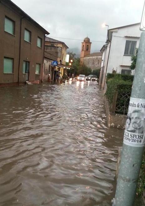 Cascine di Buti si ritrova sott’acqua 