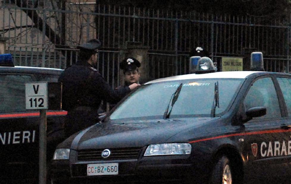 Dall’auto sparisce la borsa con 2.100 euro 
