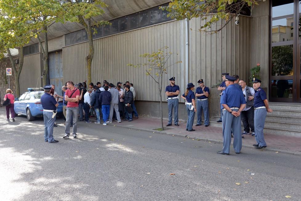 Protesta dei migranti a Nuoro: «A Tonara trattati come bestie» 