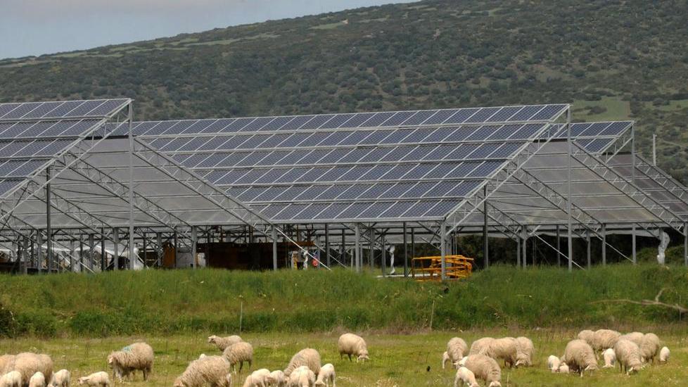  La Regione difende le serre fotovoltaiche 