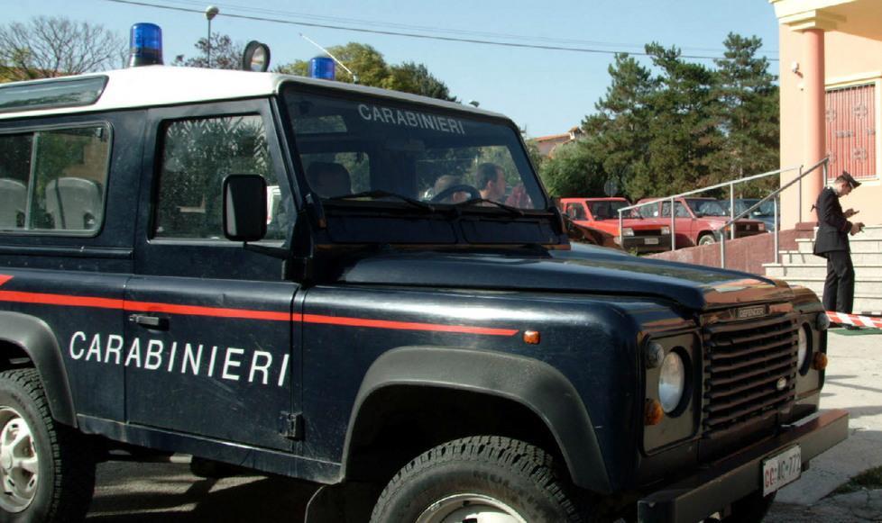 Il paese condanna gli xenofobi domenicali 
