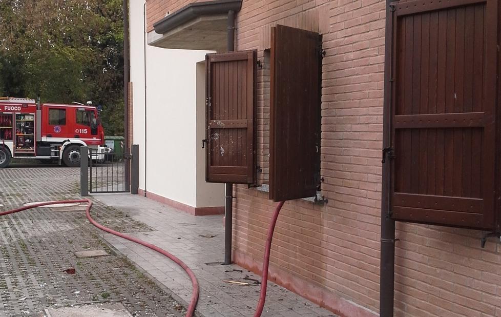 Ancora gravissima al Bufalini la donna ferita nell’esplosione