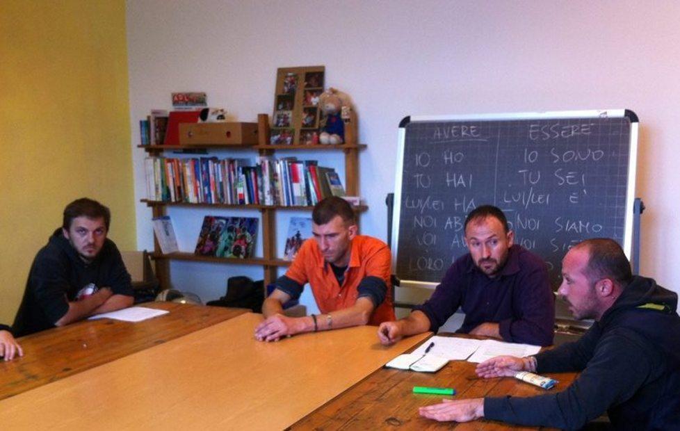 Aq16 non ci sta: «Continueremo la lotta» 