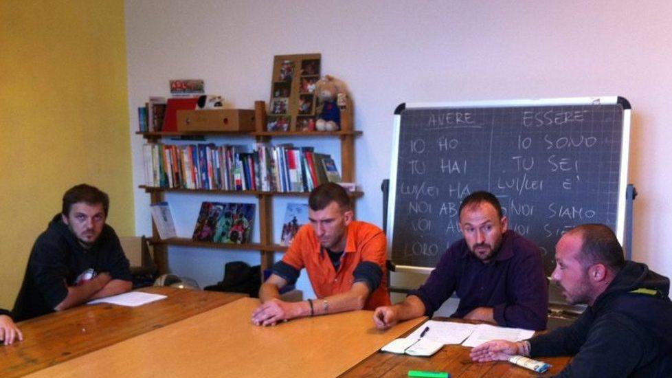 Aq16 non ci sta: «Continueremo la lotta»