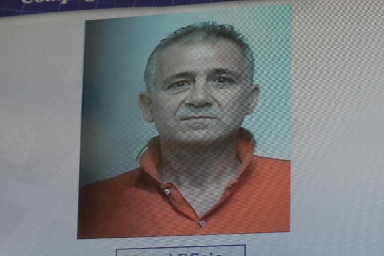 Indagano per una rapina e trovano esplosivo e reperti archeologici 