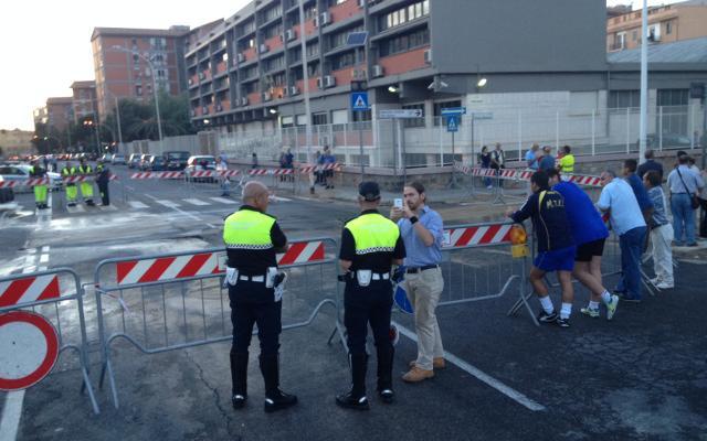 Salta una condotta e cede l’asfalto, chiusa al traffico via Is Mirrionis 