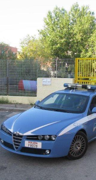 Market della droga in casa: arrestato