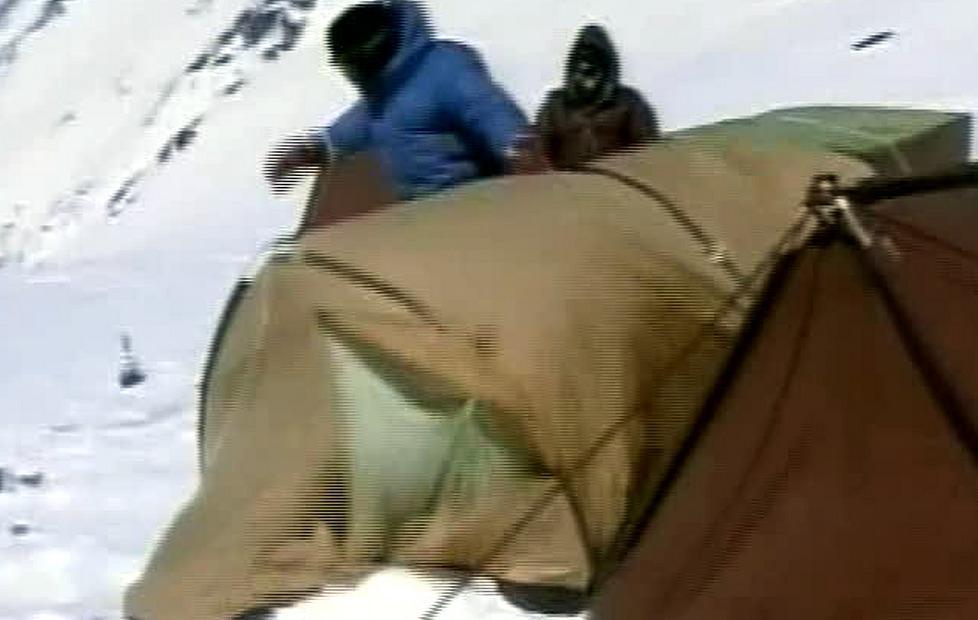 Bufera sull’Annapurna in Nepal, salvi due scalatori sardi 