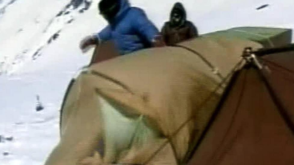 Bufera sull’Annapurna in Nepal, salvi due scalatori sardi