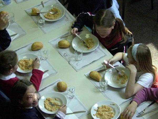 Mense scolastiche il Comune prende il “bollino verde”