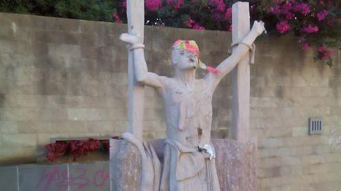 A sei giorni dalla beatificazione, deturpata la statua di padre Zirano 