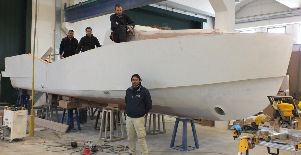 La sfida di tre giovani imprenditori sardi, varato lo yacht Luxi 33 