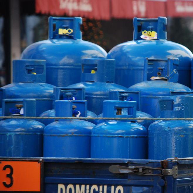 Gas, aumenti in vista Bombolai in agitazione 
