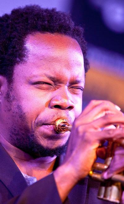 Con la tromba di Akinmusire apre la stagione del jazz