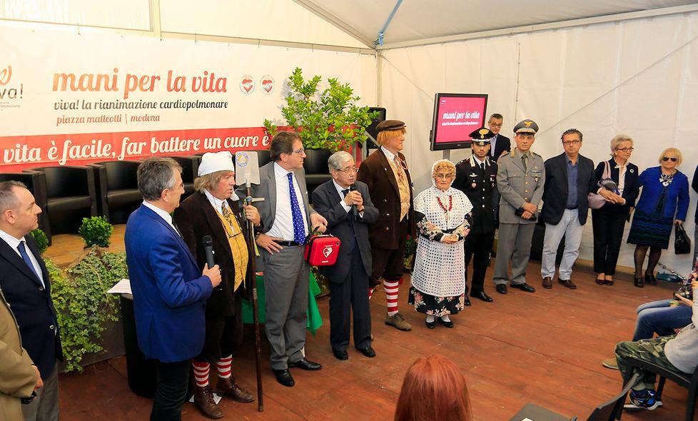 Donato defibrillatore al Comune