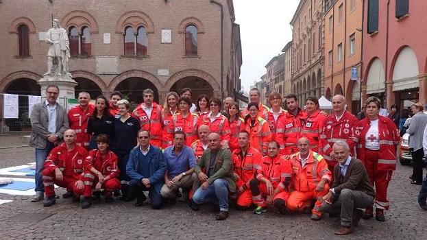 Esercitazione in piazza a Cento