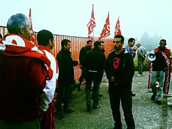 Sciopero davanti alla Mirror